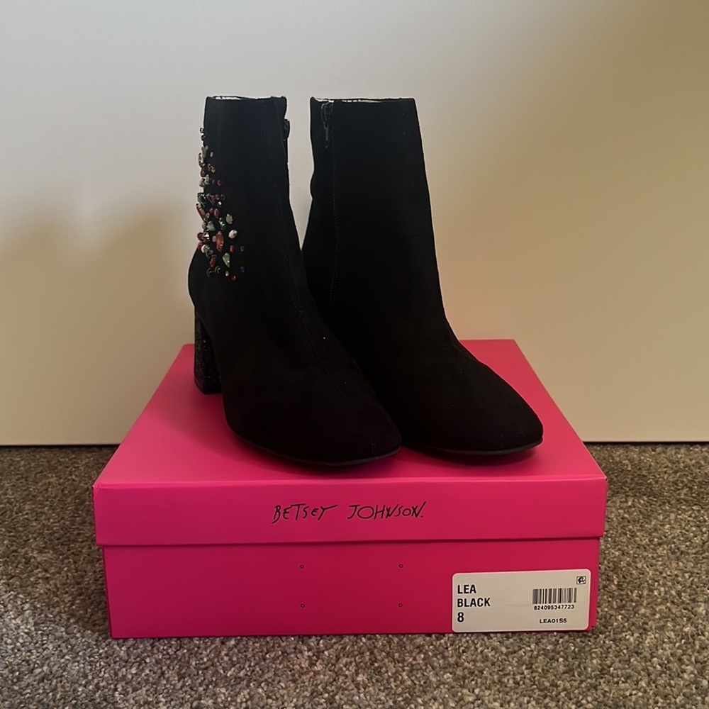 Betsy Johnson Lee Black Ankle Boots